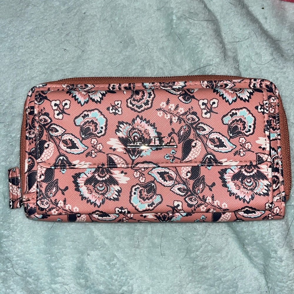 This Nautica Clutch is very cute for any day.